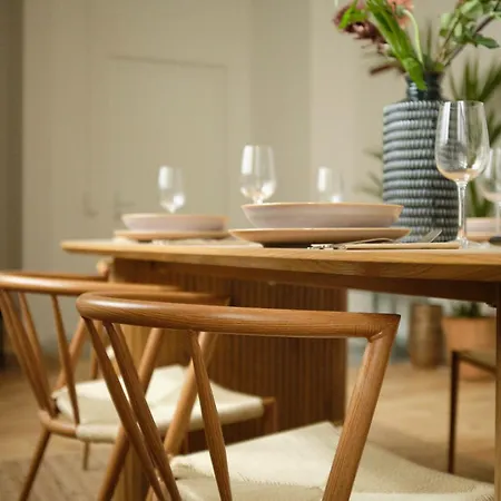 Modern Design 75sq In Mitte