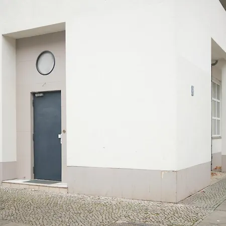 Apartment Modern Design 75sq In Mitte *