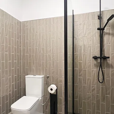 Modern Design 75sq In Mitte * Berlin