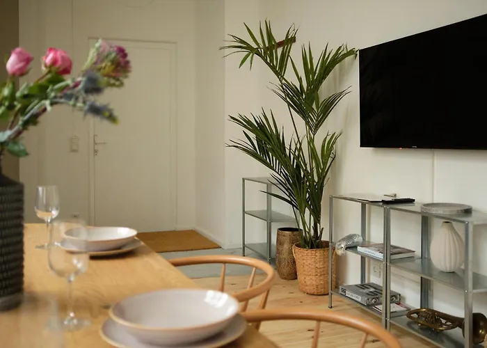 Modern Design 75sq In Mitte Berlin