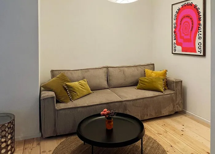 Modern Design 75sq In Mitte * Berlin